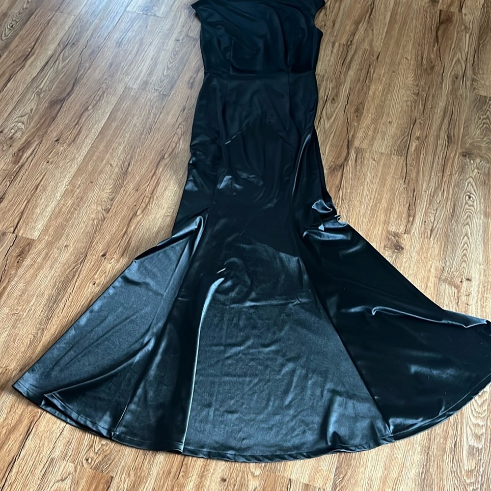 Formal Vintage Style Black Satin Sleeveless Mermaid Gown Size Large (8/10)
